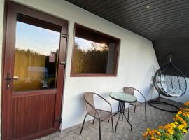 KRI Holiday House，位于阿卢克斯内的酒店