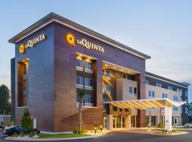 La Quinta Inn & Suites by Wyndham Valdosta，位于瓦尔多斯塔Stone Creek Country Club附近的酒店