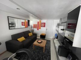 Les 3 marguerites，位于Luzenac的酒店