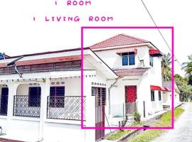 Budget House Near Penang Airport Bayan Lepas Penang，位于峇六拜的度假屋