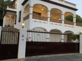 Casa Las Adelfas，位于克莉丝蒂娜岛的酒店