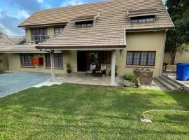 OAK HOUSE, Entire holiday home, Self catering, fully equipped, double storey, 3 bedroom, 2 bathroom, outside entertainment, Braai area, 300sqm home