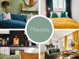 Fantastic Four Bedroom House By PureStay Short Lets & Serviced Accommodation Leeds With Parking，位于海丁利的度假屋