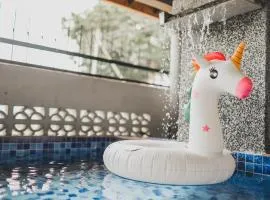 PD Corner Lot 5R3BR 16pax Pool Homestay 5min to Beach