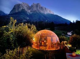 Bayern Resort Hotel - Adults only - mit Zugspitzblick - Eibsee-Nähe - Wellnessbereich - Naturpool im Sommer，位于格赖瑙的酒店