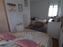 Les chambres du Val d'Eyden，位于Saint-Maxent的酒店