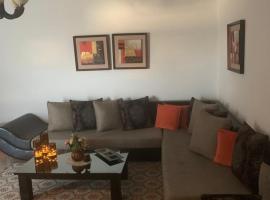 Appartement - Manar 1 Tunis，位于突尼斯的带停车场的酒店