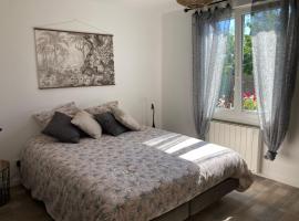 Agréable maison avec jolie terrasse extérieure，位于Champigneulles的酒店