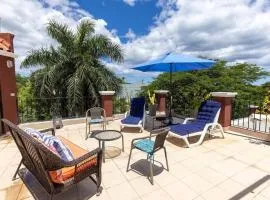 Renovated condo in Tamarindo, 3 min from the beach