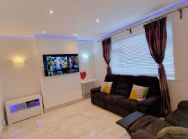 Delightfully & Spacious Guest House in Farnworth，位于Farnworth的旅馆