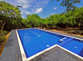 Yala Hotel Lion -Air Conditioned High Luxury Safari Camp，位于雅拉的酒店