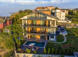 LUXURY VILLA FOUR FOURLEX (YALOVA)，位于埃利特温泉的酒店