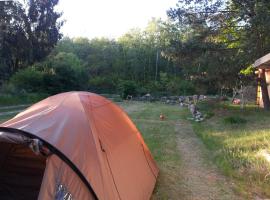 Simplest-Camping，位于Biesenthal的带停车场的酒店