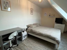 Chambre chez thomas，位于Glos-sur-Lisieux的酒店
