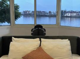 Guided Hospitality - Luxury Accommodations，位于拉各斯Ikoyi的酒店