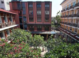Rambuttri Village Plaza