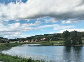 Studio Apartman Ivan，位于奥托查茨的酒店