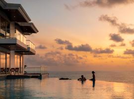StayVista's Casa Bella - Sea-View Villa with Infinity Pool, Jacuzzi, Games, Entertainment, and Spa Room，位于阿利鲍格的酒店