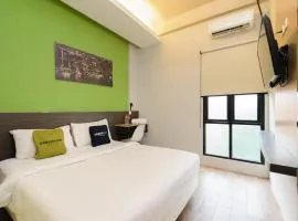 Urbanview Caverna Gandaria by RedDoorz