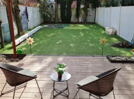 Lux & Cozy Apt + Garden +Jaccuzi，位于安特卫普的酒店