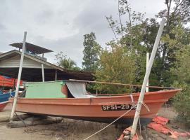 The BoatBnB，位于Kampong Pandan的船屋