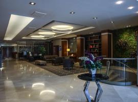 Best Western Premier Karsiyaka Convention & Spa Hotel，位于伊兹密尔的酒店