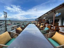 Kathmandu Height Boutique Hotel，位于加德满都特里布万国际机场 - KTM附近的酒店