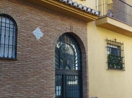 Camino de la Sierra Parking y Mascotas，位于拉苏维亚的酒店