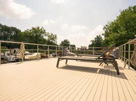 Deine schwimmende Auszeit auf dem Wasser - Festlieger Hausboot Tortuga，位于德米茨的酒店