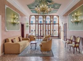 保萨尼亚酒店，位于威尼斯多尔索杜罗的酒店