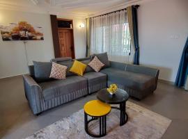cosy living，位于Gulu的公寓