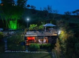 Glamping Montecarlo Lodge Cubo de Madera-Guatapé，位于瓜塔佩的酒店