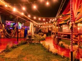 Valle verde, Hostel & camping