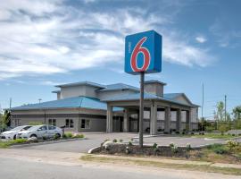 Motel 6 Walton, KY - Richwood - Cincinnati Airport South，位于Walton的酒店