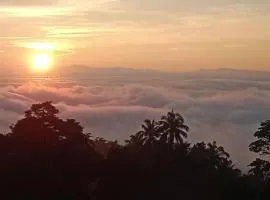 Tanay Overlooking Sea of Clouds Staycation house