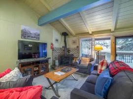 #469 - Pet-Friendly Mountain Condo, Pool & Spa