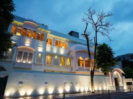 Dev Mahal - A Boutique Heritage Hotel，位于斋浦尔的酒店