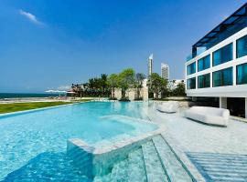 Veranda Resort Pattaya - MGallery by Sofitel，位于乔木提恩海滩的浪漫度假酒店
