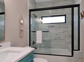 Emerald Palms by Pristine Properties Vacation Rentals，位于Beacon Hill的酒店