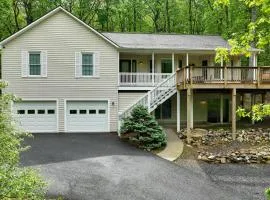 17-Seat Theater, Hot Tub and Game Room Ideal Home!