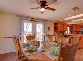 Picturesque Page Home Near Lake Powell and Hiking!，位于佩吉的酒店