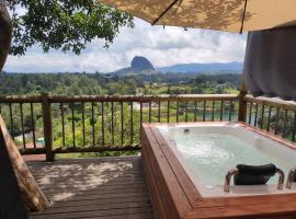 Breeze Glamping -Guatape，位于El Peñol的低价酒店