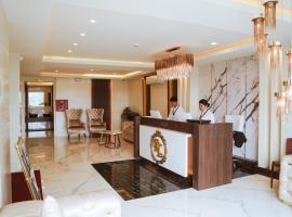 ROYALE LALAWI HOTEL，位于艾藻尔的酒店
