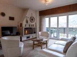 Apartment Les Girolles A59 by Interhome，位于韦尔比耶的酒店