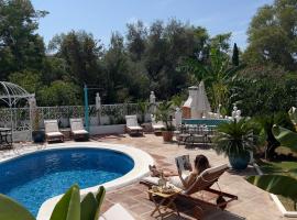 Villa Chantilly Marbella，位于马贝拉的酒店