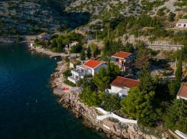 Kuća za odmor SeaHouse，位于卡尔卢巴格的酒店