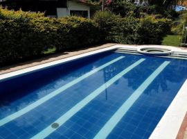 Cabaña villa Marcela，位于Cutucumayo的酒店