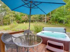 The Sunrise Cottage with Hot Tub, 3 Mi to Downtown