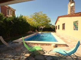 Villa Brigitte private pool 10 kms LLoret de mar，位于马斯萨内特德拉塞尔瓦的度假屋