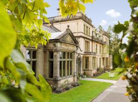 Holne Park House at River Dart Country Park，位于阿什伯顿的酒店